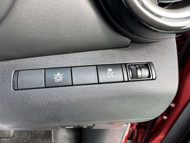 日産 キックス １．２ Ｘ （Ｅ－ＰＯＷＥＲ） R3年 (東海) 99