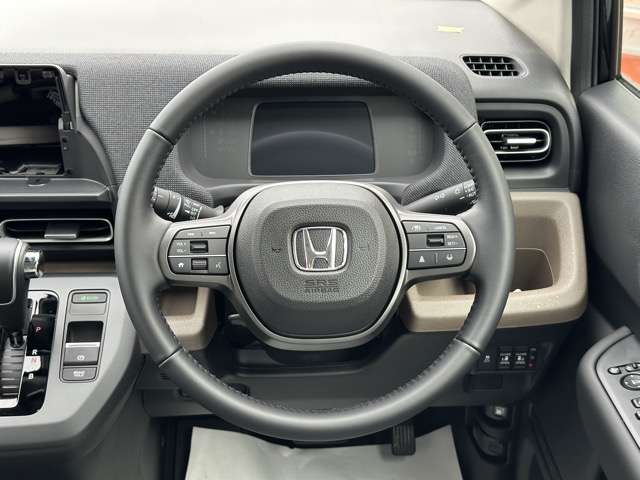 ホンダ フリード　ハイブリッド １．５ Ｅ：ＨＥＶ エアー ＥＸ R7年 (東海) 99