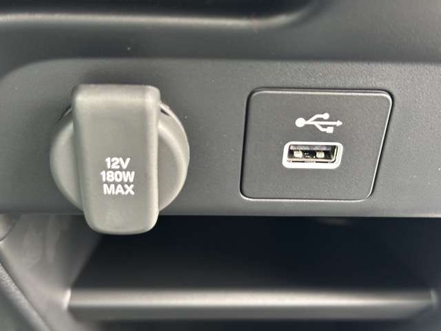 ホンダ フリード　ハイブリッド １．５ Ｅ：ＨＥＶ エアー ＥＸ R7年 (東海) 99