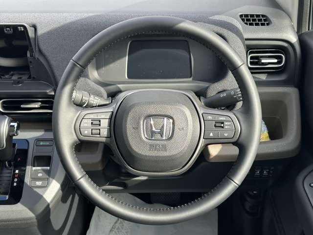 ホンダ フリード　ハイブリッド １．５ Ｅ：ＨＥＶ エアー ＥＸ R7年 (東海) 99