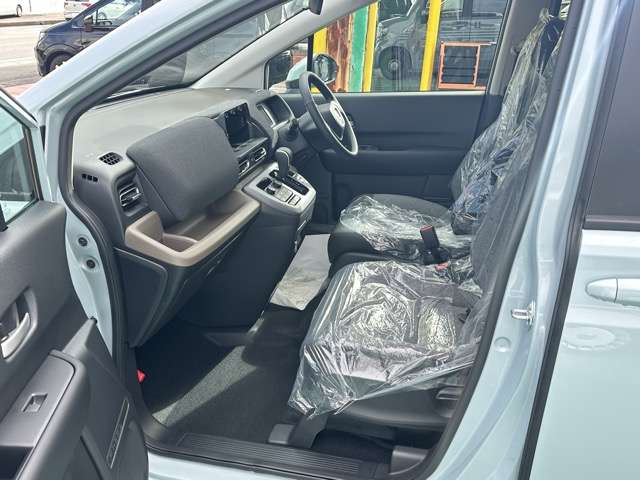 ホンダ フリード　ハイブリッド １．５ Ｅ：ＨＥＶ エアー ＥＸ R7年 (東海) 99