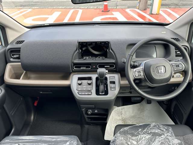 ホンダ フリード　ハイブリッド １．５ Ｅ：ＨＥＶ エアー ＥＸ R7年 (東海) 99