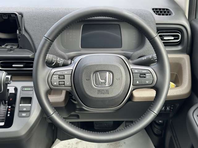 ホンダ フリード　ハイブリッド １．５ Ｅ：ＨＥＶ エアー ＥＸ R7年 (東海) 99