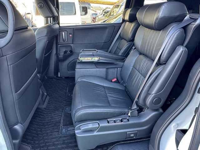 ホンダ オデッセイ　ハイブリッド ２．０ Ｅ：ＨＥＶ アブソルート ＥＸ ブラックエディション R6年 (東海) 99