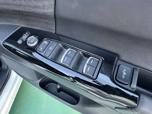 ホンダ オデッセイ　ハイブリッド ２．０ Ｅ：ＨＥＶ アブソルート ＥＸ ブラックエディション R6年 (東海) 99