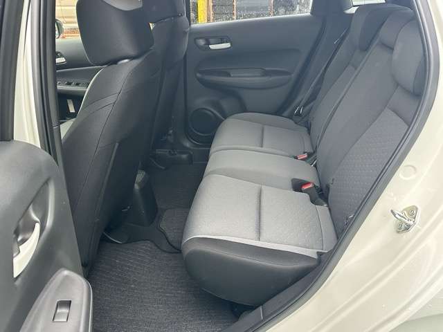 ホンダ フィット　ハイブリッド １．５ Ｅ：ＨＥＶ ベーシック R2年 (東海) 99