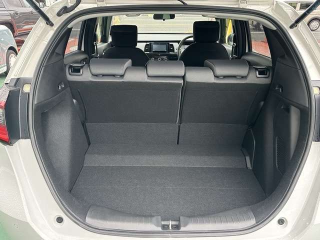 ホンダ フィット　ハイブリッド １．５ Ｅ：ＨＥＶ ベーシック R2年 (東海) 99