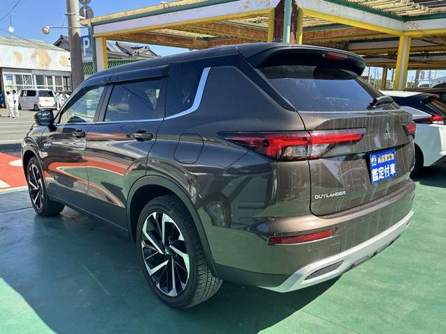 三菱 アウトランダーＰＨＥＶ ＰＨＥＶ ２．４ Ｇ ４ＷＤ R5年 (東海) 99