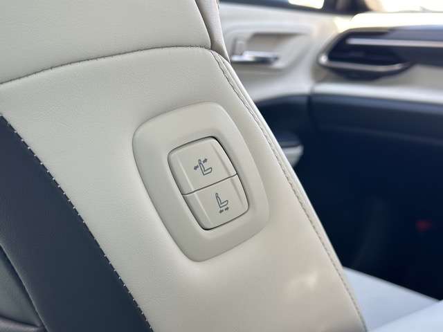 トヨタ クラウン　クロスオーバー　ハイブリッド ２．５ Ｇ アドバンスト レザー パッケージ Ｅ－ＦＯＵＲ ４ＷＤ R5年 (東海) 99