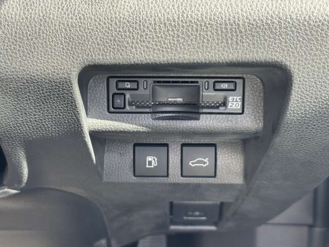 トヨタ クラウン　クロスオーバー　ハイブリッド ２．５ Ｇ アドバンスト レザー パッケージ Ｅ－ＦＯＵＲ ４ＷＤ R5年 (東海) 99