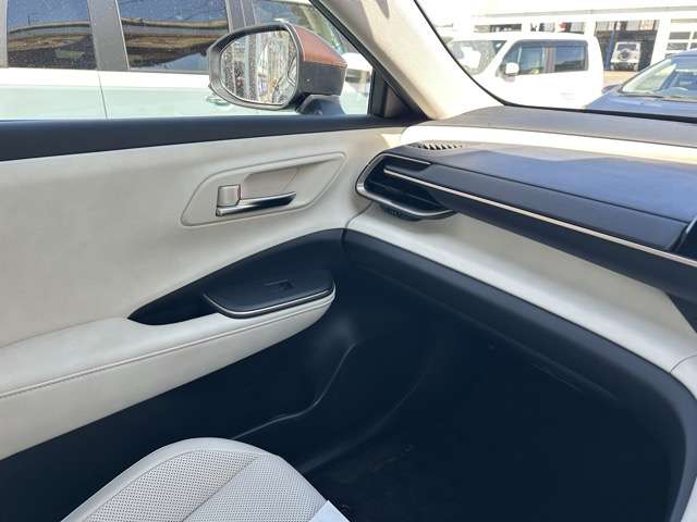 トヨタ クラウン　クロスオーバー　ハイブリッド ２．５ Ｇ アドバンスト レザー パッケージ Ｅ－ＦＯＵＲ ４ＷＤ R5年 (東海) 99