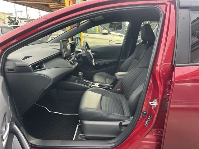 トヨタ カローラ　ツーリング　ハイブリッド １．８ ハイブリッド ＷＸＢ R5年 (東海) 99