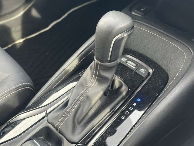 トヨタ カローラ　ツーリング　ハイブリッド １．８ ハイブリッド ＷＸＢ R5年 (東海) 99