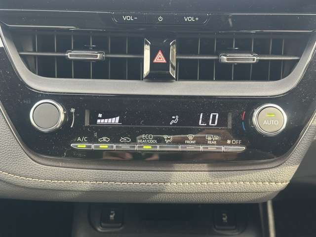 トヨタ カローラ　ツーリング　ハイブリッド １．８ ハイブリッド ＷＸＢ R5年 (東海) 99