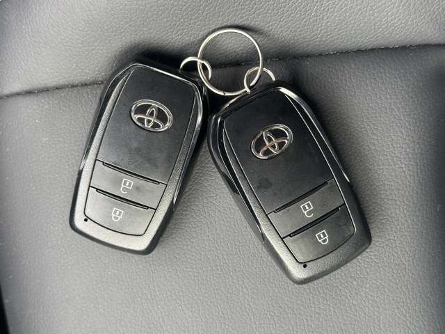 トヨタ カローラ　ツーリング　ハイブリッド １．８ ハイブリッド ＷＸＢ R5年 (東海) 99