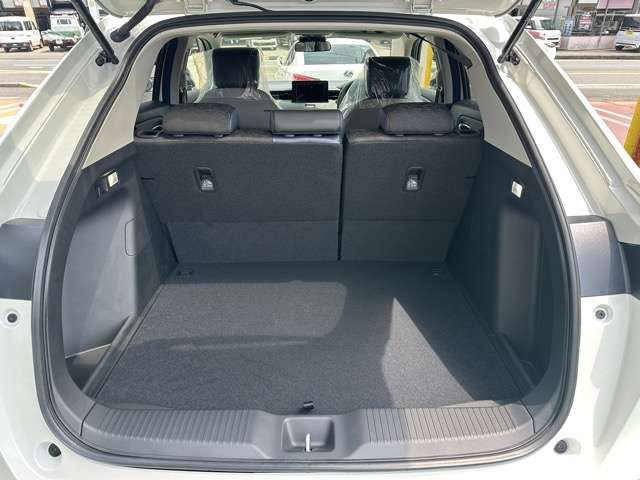 ホンダ ヴェゼル １．５ Ｅ：ＨＥＶ Ｘ ハントパッケージ R7年 (東海) 99