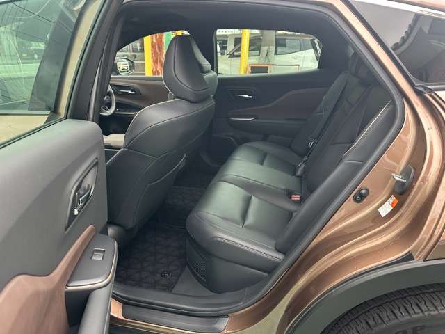 トヨタ クラウン　クロスオーバー　ハイブリッド ２．５ Ｇ アドバンスト レザー パッケージ Ｅ－ＦＯＵＲ ４ＷＤ R5年 (東海) 99