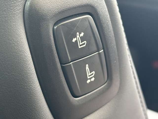 トヨタ クラウン　クロスオーバー　ハイブリッド ２．５ Ｇ アドバンスト レザー パッケージ Ｅ－ＦＯＵＲ ４ＷＤ R5年 (東海) 99