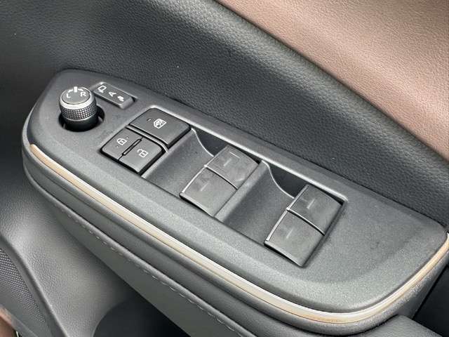 トヨタ クラウン　クロスオーバー　ハイブリッド ２．５ Ｇ アドバンスト レザー パッケージ Ｅ－ＦＯＵＲ ４ＷＤ R5年 (東海) 99