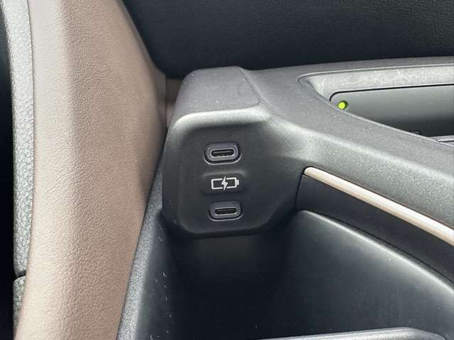 トヨタ クラウン　クロスオーバー　ハイブリッド ２．５ Ｇ アドバンスト レザー パッケージ Ｅ－ＦＯＵＲ ４ＷＤ R5年 (東海) 99