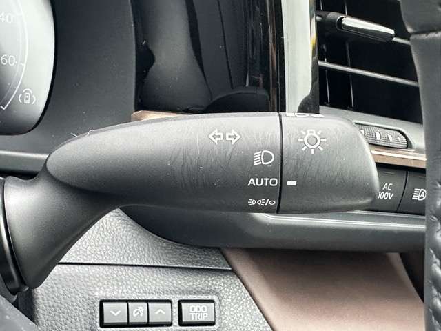 トヨタ クラウン　クロスオーバー　ハイブリッド ２．５ Ｇ アドバンスト レザー パッケージ Ｅ－ＦＯＵＲ ４ＷＤ R5年 (東海) 99