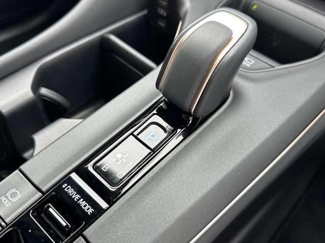 トヨタ クラウン　クロスオーバー　ハイブリッド ２．５ Ｇ アドバンスト Ｅ－ＦＯＵＲ ４ＷＤ R4年 (東海) 99