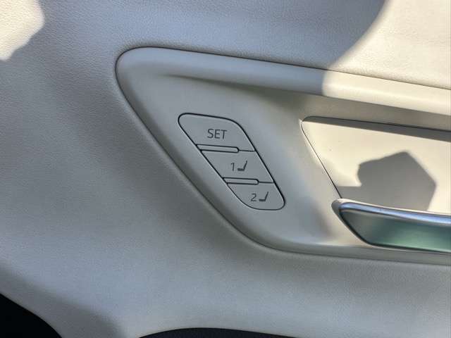 トヨタ クラウン　クロスオーバー　ハイブリッド ２．５ Ｇ レザー パッケージ Ｅ－ＦＯＵＲ ４ＷＤ R5年 (東海) 99