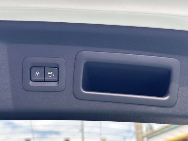 マツダ ＣＸ−６０ ３．３ ＸＤハイブリッド プレミアム モダン ディーゼルターボ ４ＷＤ R4年 (東海) 99