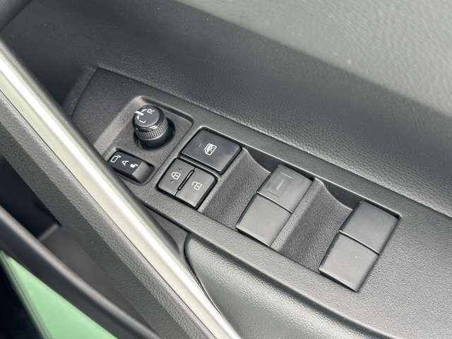 トヨタ カローラクロス　ハイブリッド １．８ ハイブリッド Ｓ R5年 (東海) 99