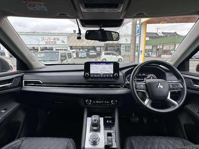 三菱 アウトランダーＰＨＥＶ ＰＨＥＶ ２．４ Ｐ ４ＷＤ R3年 (東海) 99
