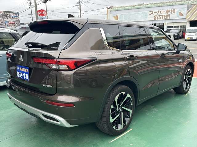 三菱 アウトランダーＰＨＥＶ ＰＨＥＶ ２．４ Ｐ ４ＷＤ R3年 (東海) 99