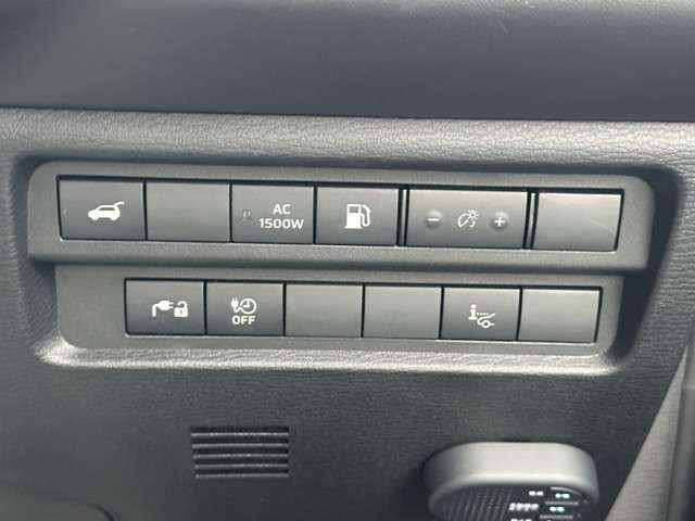 三菱 アウトランダーＰＨＥＶ ＰＨＥＶ ２．４ Ｐ ４ＷＤ R3年 (東海) 99