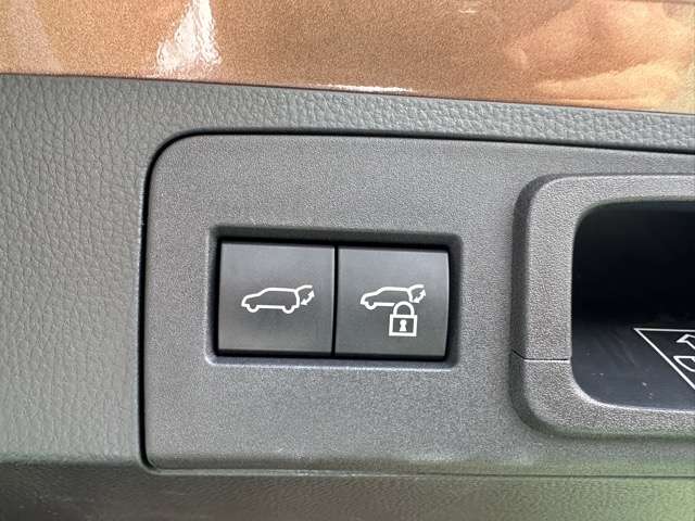 トヨタ クラウン　スポーツ　ハイブリッド ２．５ Ｚ Ｅ－ＦＯＵＲ ４ＷＤ R6年 (東海) 99