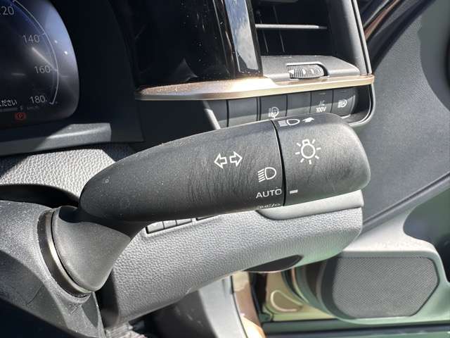 トヨタ クラウン　スポーツ　ハイブリッド ２．５ Ｚ Ｅ－ＦＯＵＲ ４ＷＤ R6年 (東海) 99