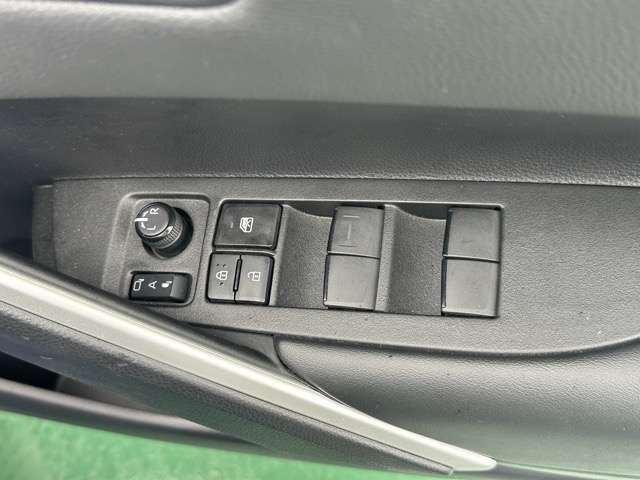 トヨタ カローラクロス　ハイブリッド １．８ ハイブリッド Ｚ R4年 (東海) 99