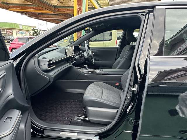 トヨタ クラウン　クロスオーバー　ハイブリッド ２．５ Ｇ Ｅ－ＦＯＵＲ ４ＷＤ R5年 (東海) 99