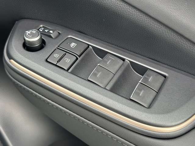 トヨタ クラウン　クロスオーバー　ハイブリッド ２．５ Ｇ Ｅ－ＦＯＵＲ ４ＷＤ R5年 (東海) 99