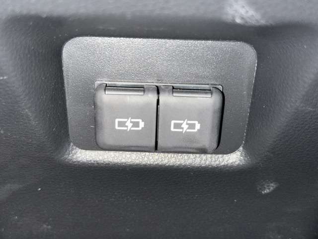 トヨタ ＲＡＶ４ ２．５ ハイブリッド Ｇ Ｅ－ＦＯＵＲ ４ＷＤ R4年 (東海) 99