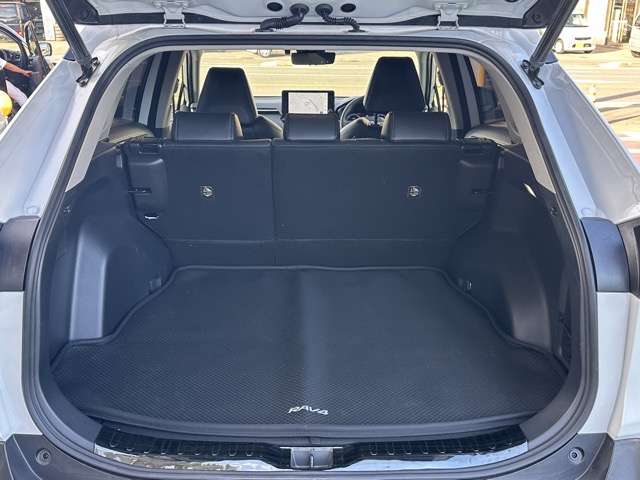 トヨタ ＲＡＶ４ ２．５ ハイブリッド Ｇ Ｅ－ＦＯＵＲ ４ＷＤ R4年 (東海) 99