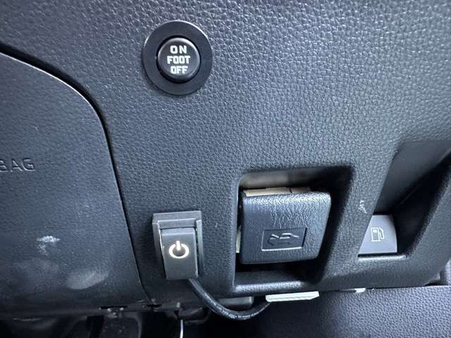 トヨタ ＲＡＶ４ ２．５ ハイブリッド Ｇ Ｅ－ＦＯＵＲ ４ＷＤ R4年 (東海) 99