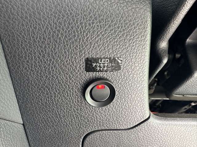 スバル レヴォーグ １．６ ＧＴ アイサイト スマート エディション ４ＷＤ H29年 (東海) 99