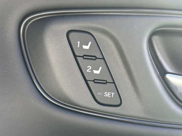 ホンダ ＺＲ－Ｖ ２．０ Ｅ：ＨＥＶ Ｚ ４ＷＤ R6年 (東海) 99