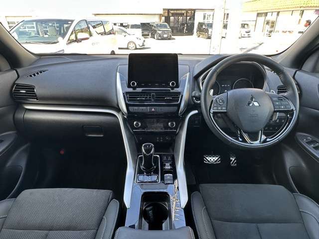 三菱 エクリプス　クロス　ＰＨＥＶ ＰＨＥＶ ２．４ Ｐ ４ＷＤ R4年 (東海) 99