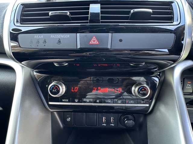 三菱 エクリプス　クロス　ＰＨＥＶ ＰＨＥＶ ２．４ Ｐ ４ＷＤ R4年 (東海) 99