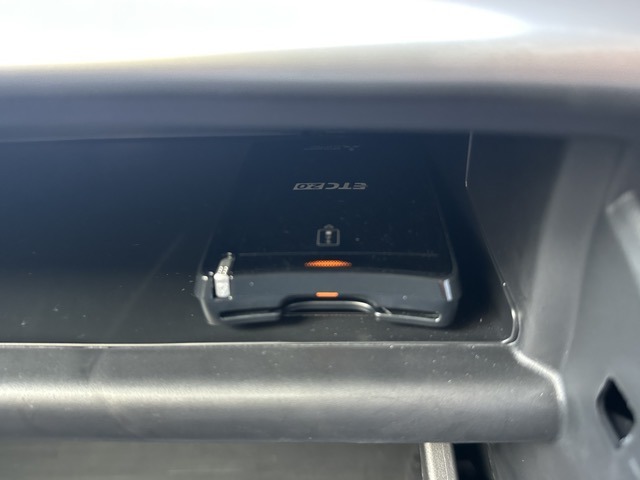 三菱 エクリプス　クロス　ＰＨＥＶ ＰＨＥＶ ２．４ Ｐ ４ＷＤ R4年 (東海) 99