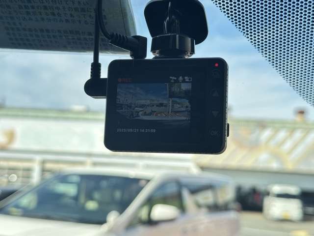 三菱 エクリプス　クロス　ＰＨＥＶ ＰＨＥＶ ２．４ Ｐ ４ＷＤ R4年 (東海) 99