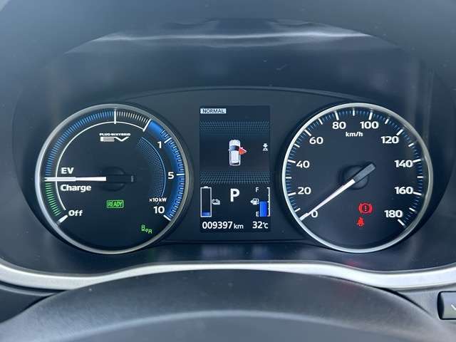 三菱 エクリプス　クロス　ＰＨＥＶ ＰＨＥＶ ２．４ Ｐ ４ＷＤ R4年 (東海) 99