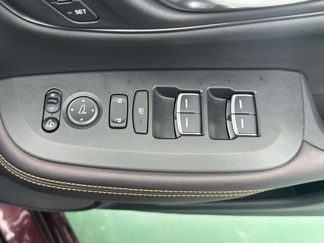 ホンダ ＺＲ－Ｖ ２．０ Ｅ：ＨＥＶ Ｚ R4年 (東海) 99