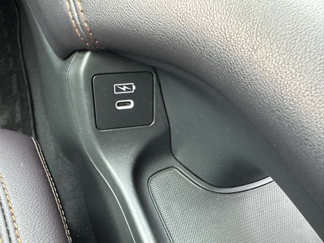 ホンダ ＺＲ－Ｖ ２．０ Ｅ：ＨＥＶ Ｚ R4年 (東海) 99