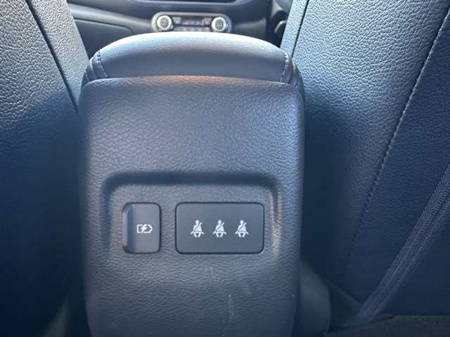 日産 キックス １．２ ＡＵＴＥＣＨ （Ｅ－ＰＯＷＥＲ） ４ＷＤ R4年 (東海) 99